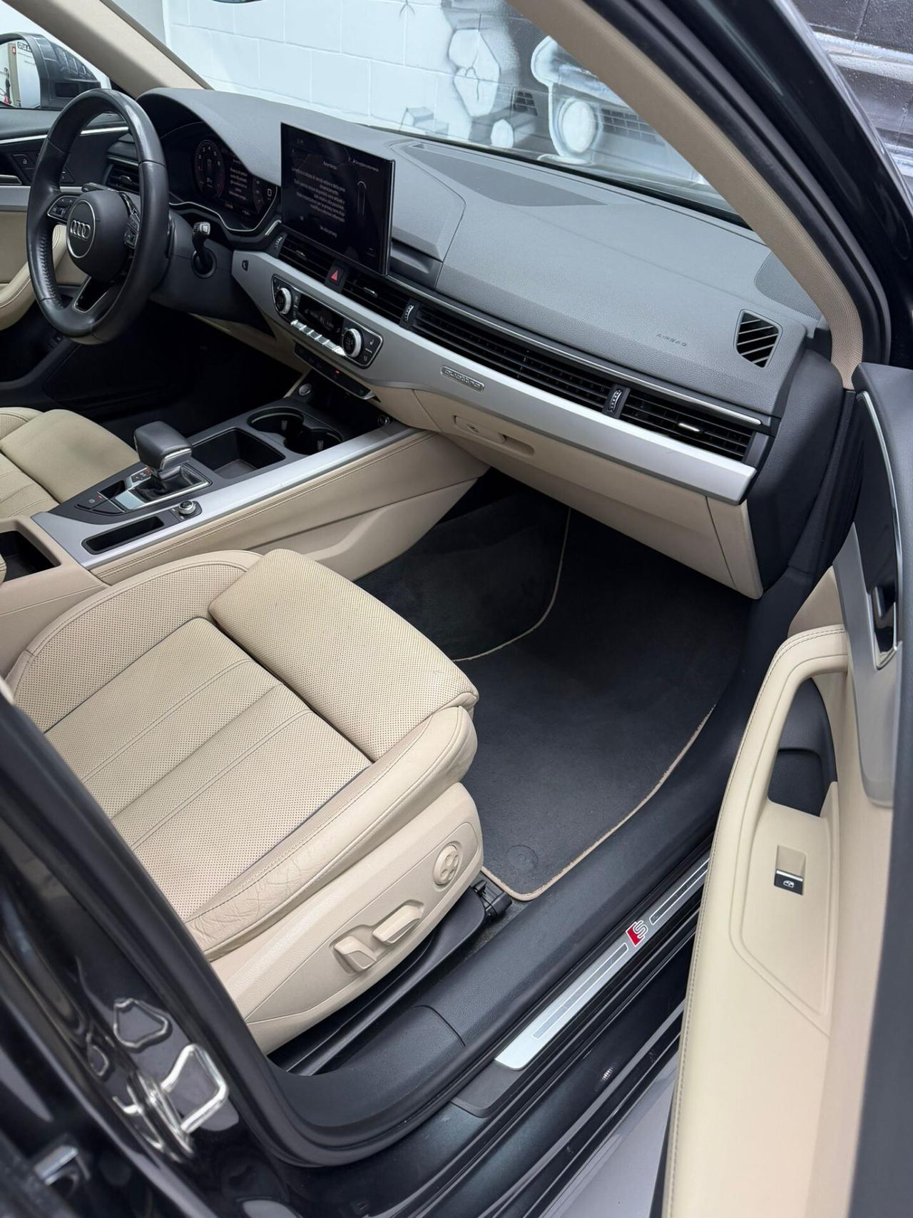 Audi A4 Avant 45 TFSI quattro S tronic line edition