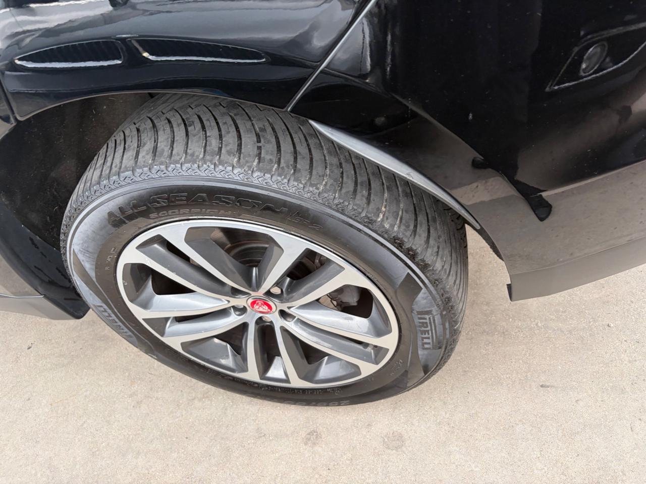 Jaguar F-Pace 2.0 D 180 CV R-Sport