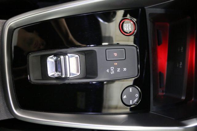 AUDI RS3 3 SPB TFSI quattro S tronic