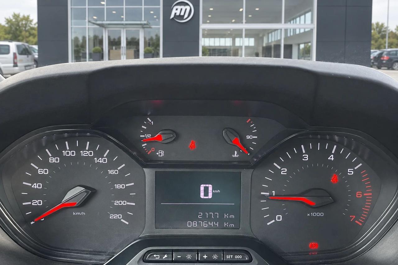 Peugeot Partner 1.5HDi 100CV Premium ALLESTITO