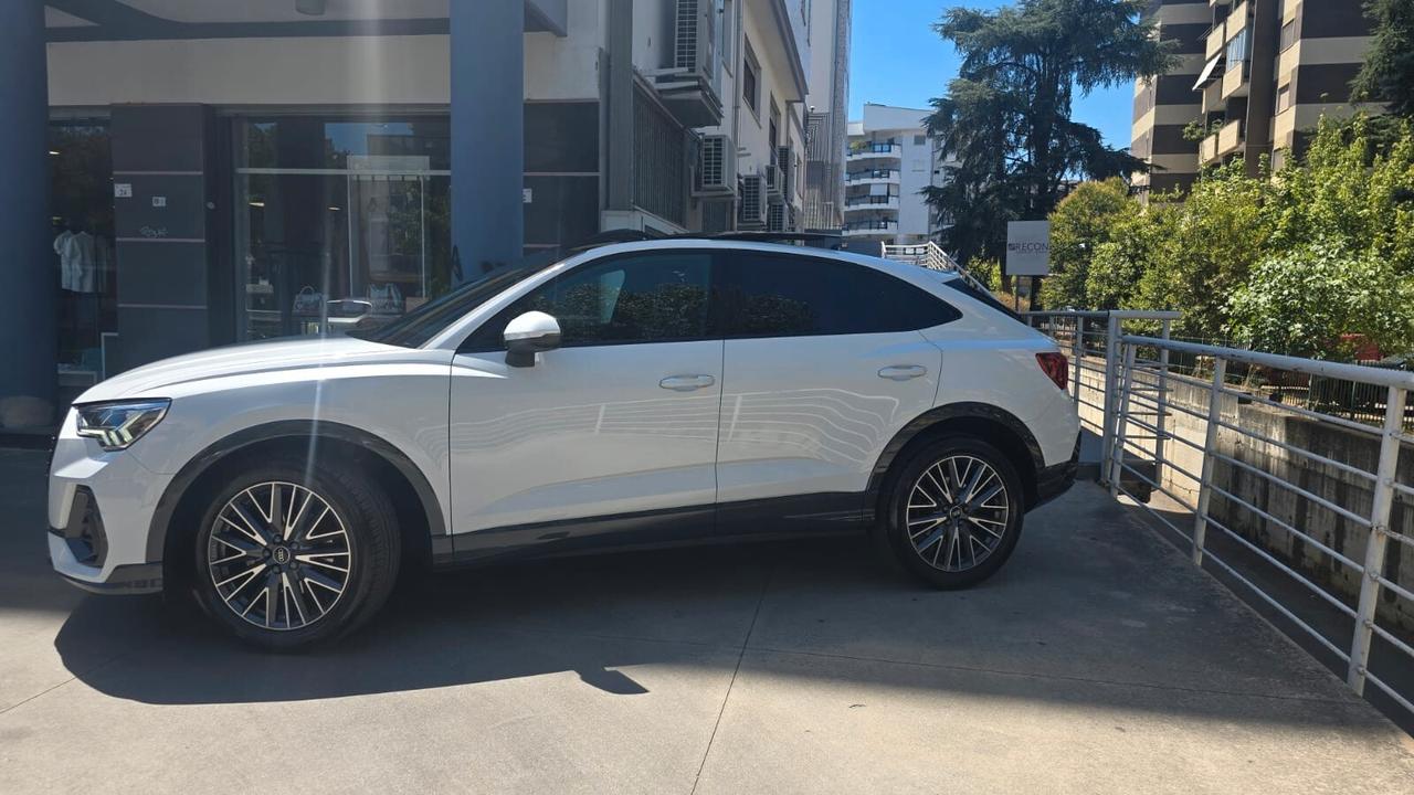 AUDI Q3 SPB 1.5 TFSI 150CV S-Line – Anno 2023 – Solo 31.000 km