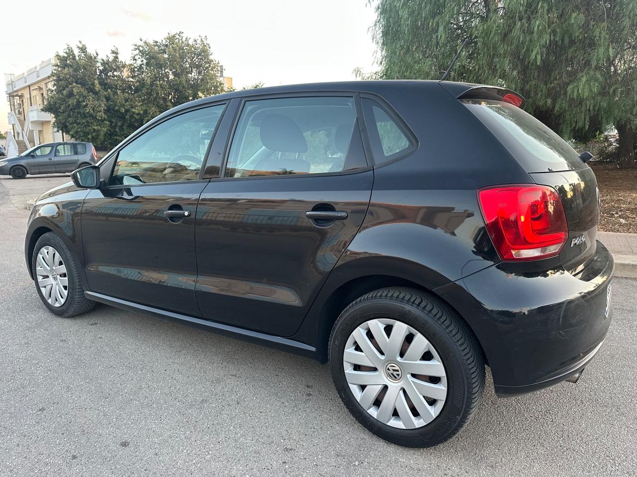 Volkswagen POLO 1.6 DIESEL 2011 - BASSI CONSUMI