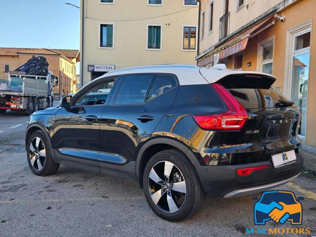 VOLVO XC40 D4 AWD Geartronic Momentum