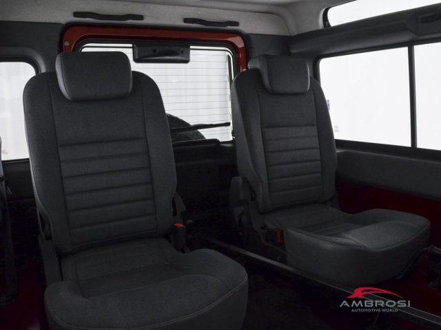 LAND ROVER Defender 90 2.4 TD4 Station Wagon E