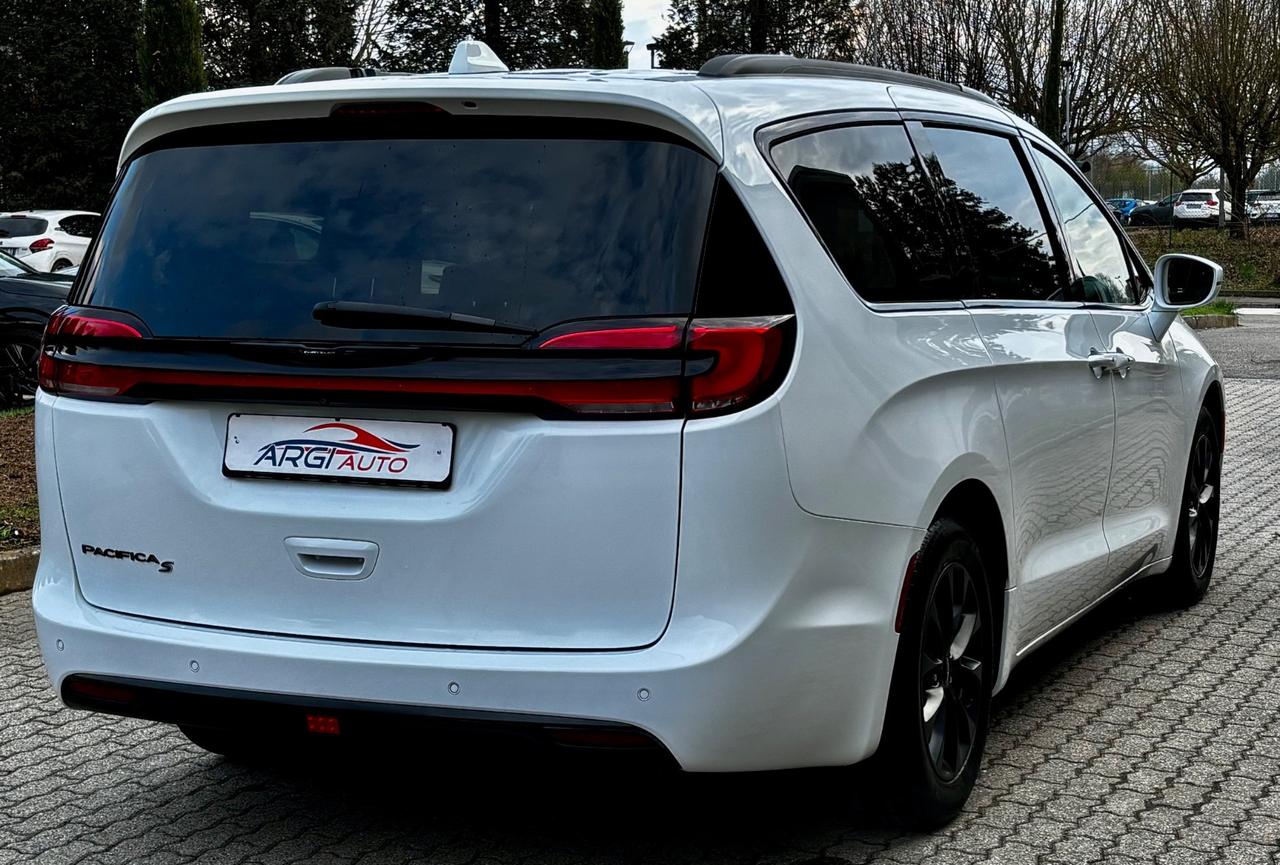 Chrysler Pacifica GPL TOURING S AUTOMATIC AT9 7 POSTI