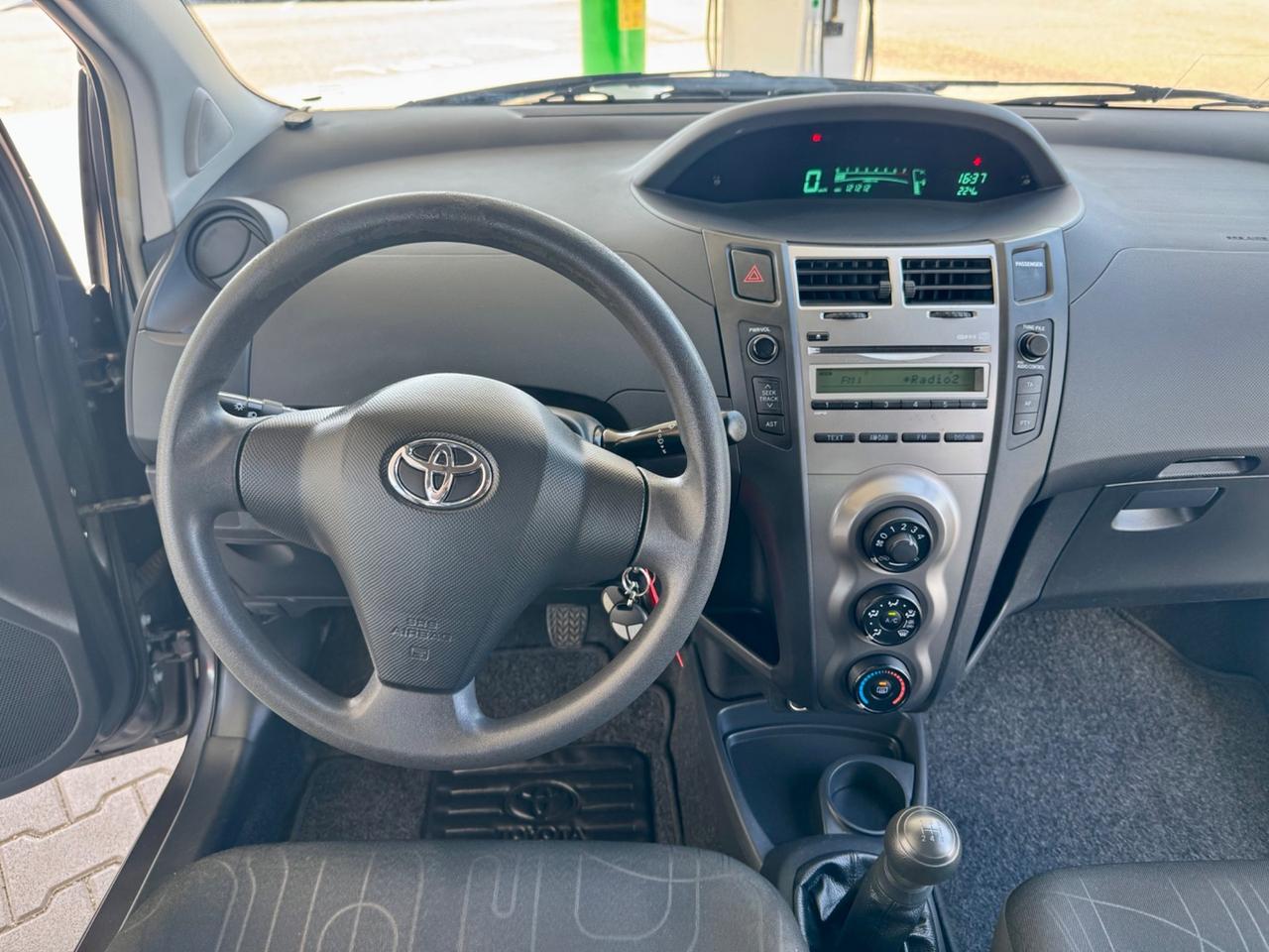 Toyota Yaris 1.0 5 porte Lounge