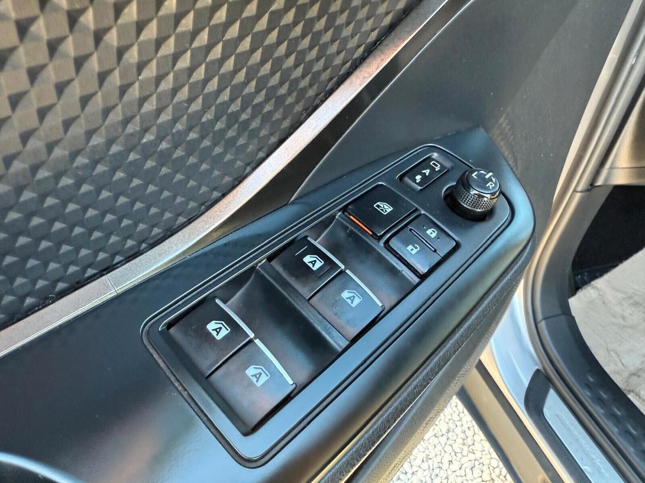 Toyota C-HR 1.8 Hybrid E-CVT Business