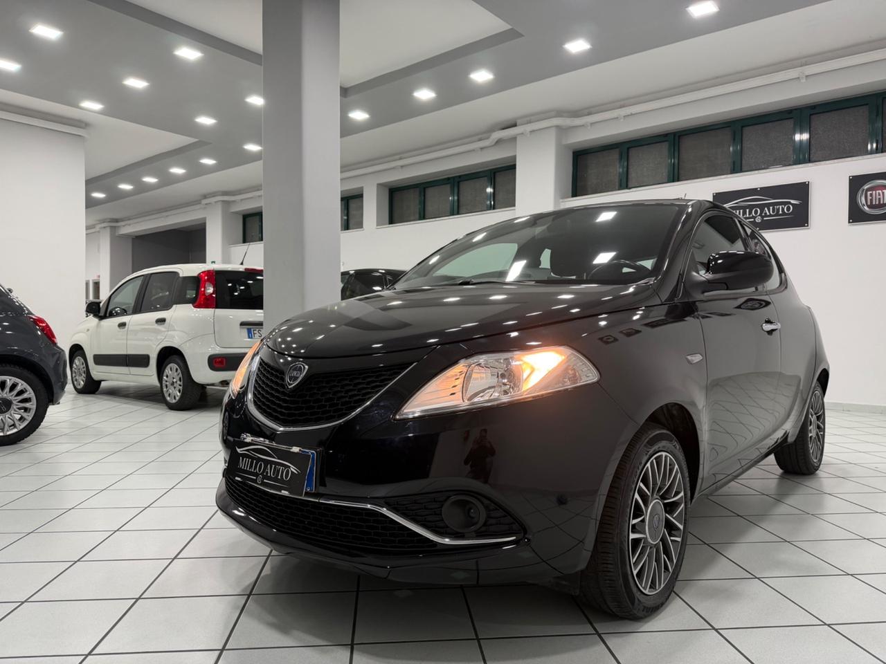 Lancia Ypsilon 1.2 69 CV 5 porte GPL Ecochic Gold