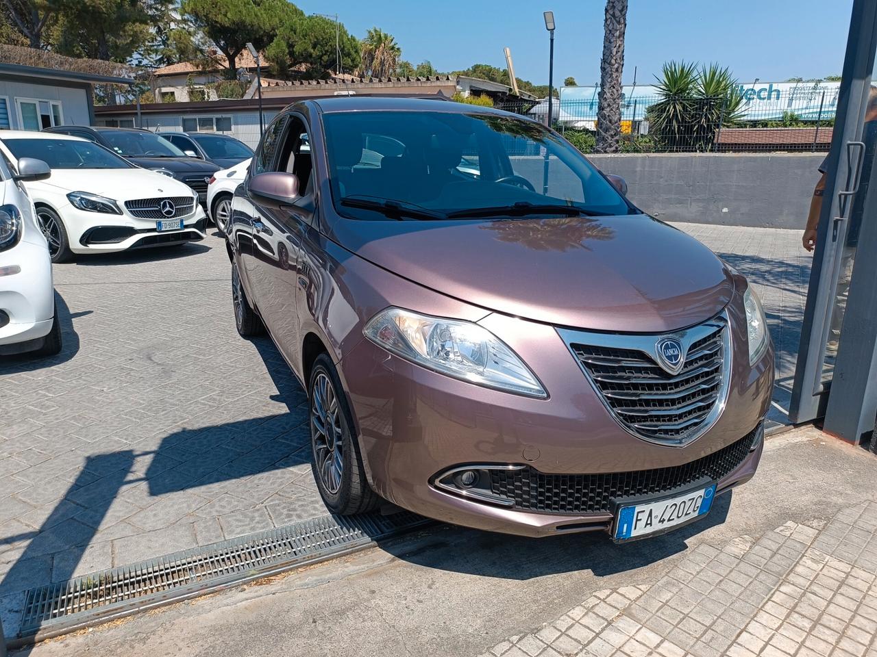 Lancia Ypsilon 2015 Elle Automatica