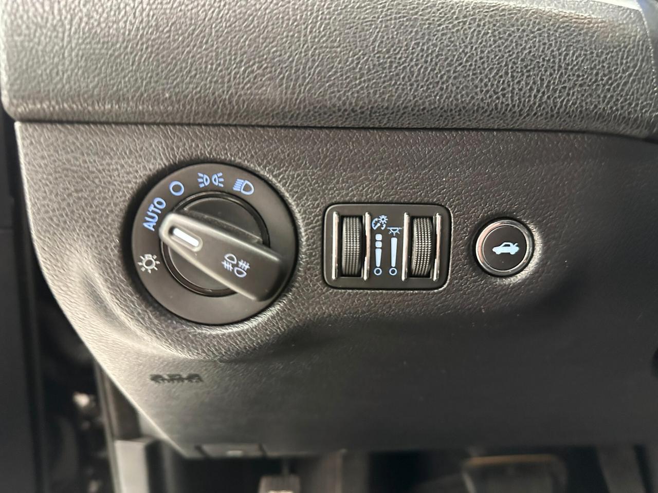 LANCIA THEMA 3.0 V6 239cv AUTOMATICO-KM CERTIFICATI