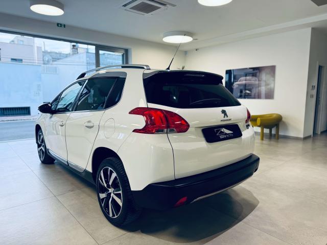 Peugeot 2008 1.6 e-hdi 8v Allure Pano