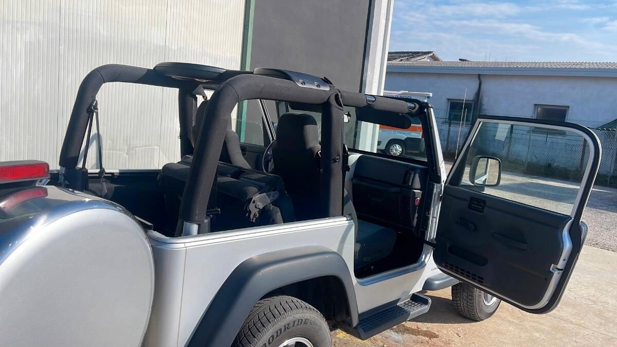 Jeep Wrangler Wrangler 2.5 Soft Top