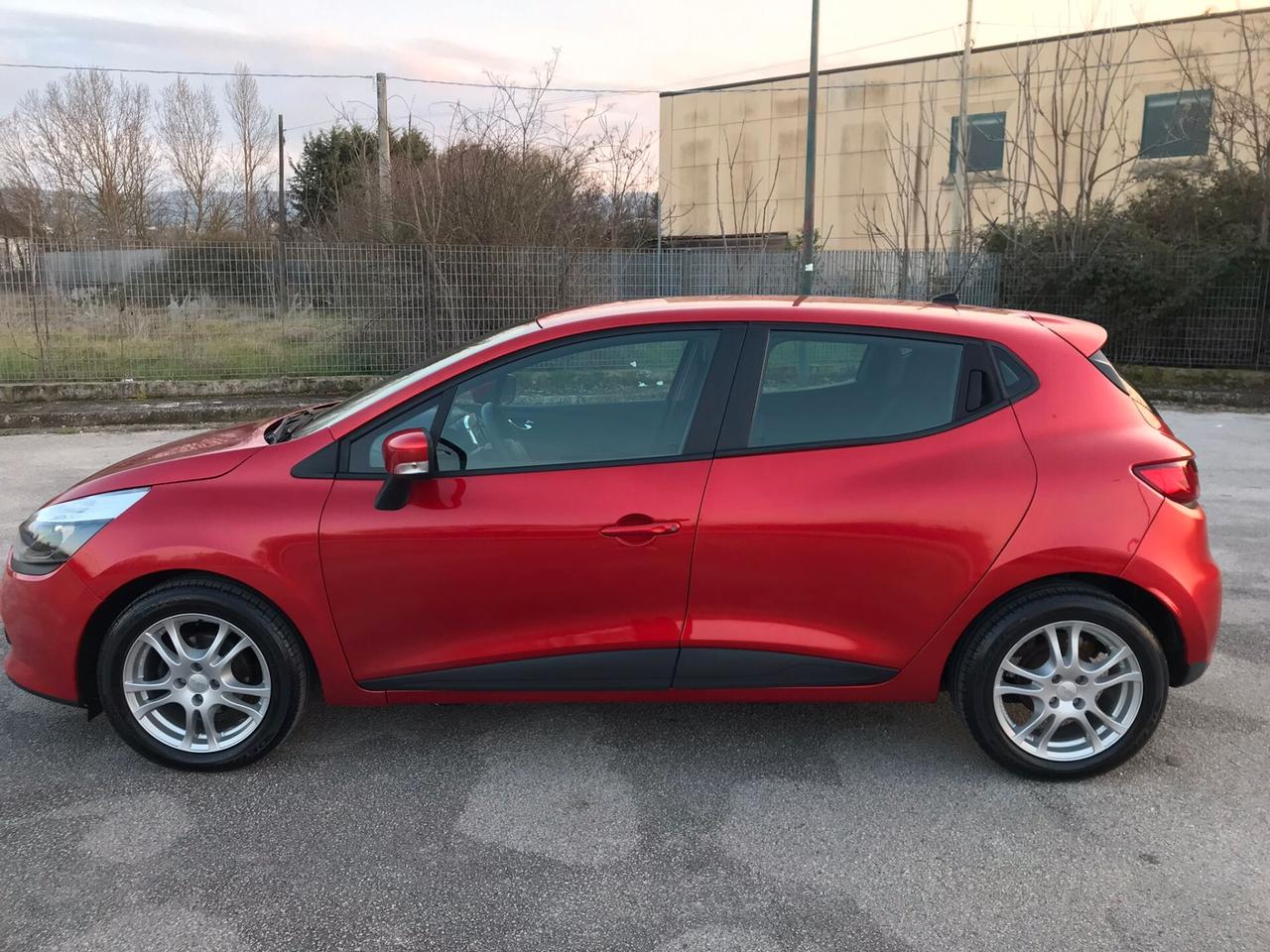 Renault Clio 1.2 benzina 75CV 5 porte Wave