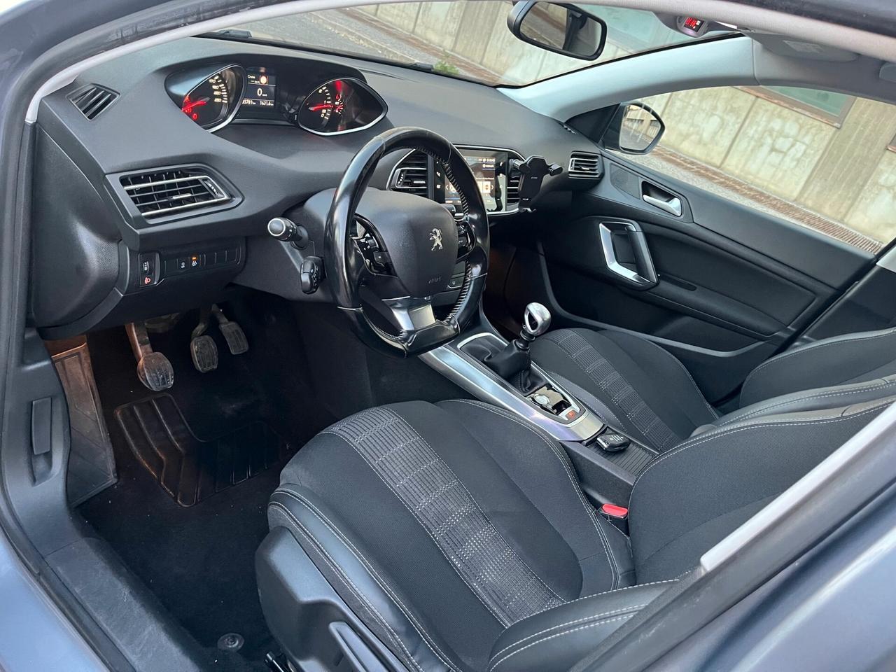 Peugeot 308 BlueHDi 130 S&S Allure