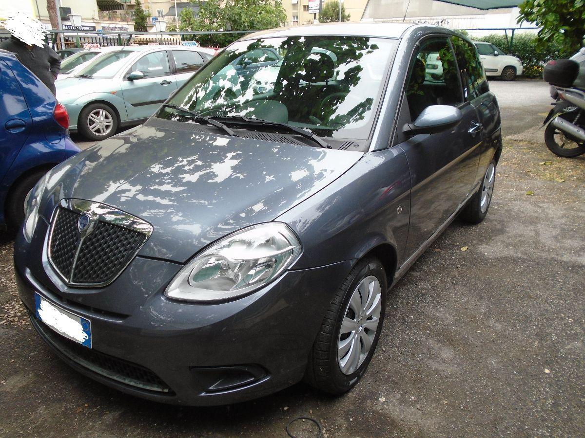 Ypsilon' 09 Argento 61000 KM OK NEOP. UNIPRO