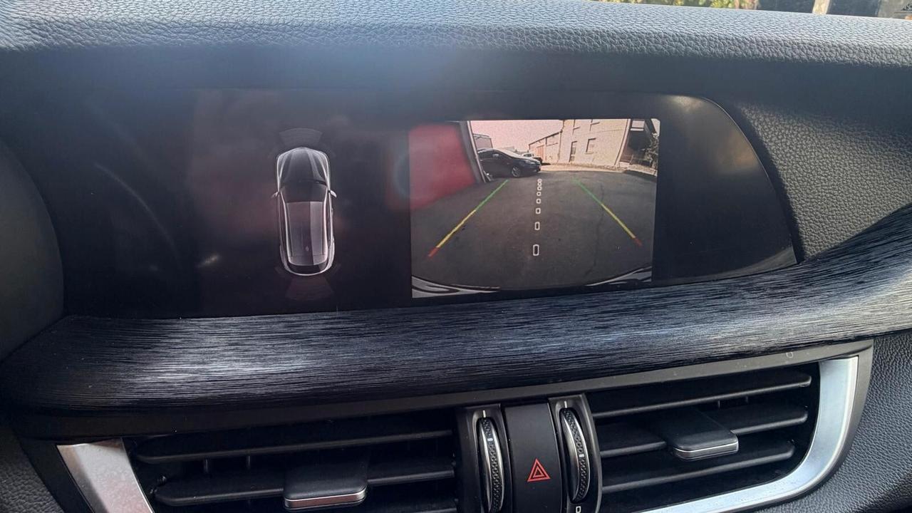 Alfa Romeo Stelvio 2.2 Turbodiesel 210 CV AT8 Q4 Competizione