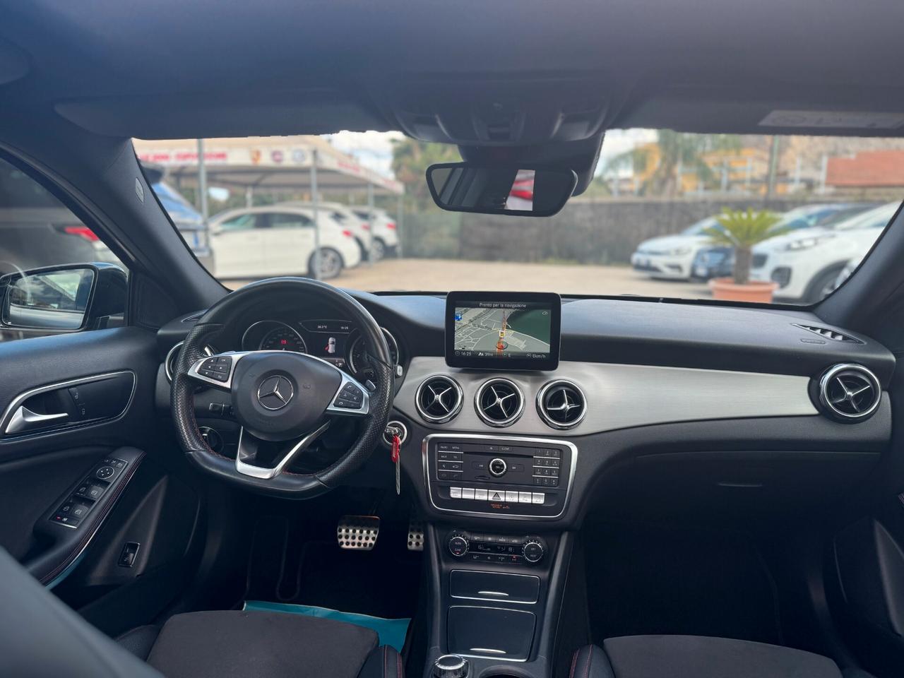 Mercedes-benz GLA 200 d Premium GRIGIO OPACO