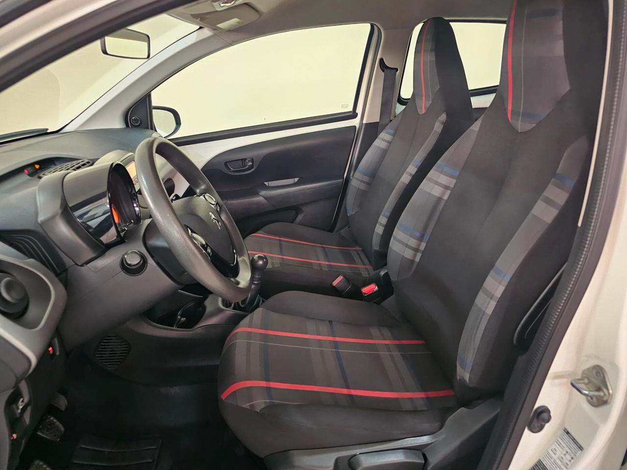 Peugeot 108 PureTech 82 5 porte Allure TOP! GPL INSTALLATO NEL 2023