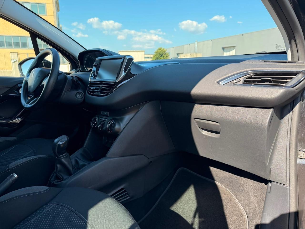 Peugeot 208 150000 KM GARANZIA 12 MESI