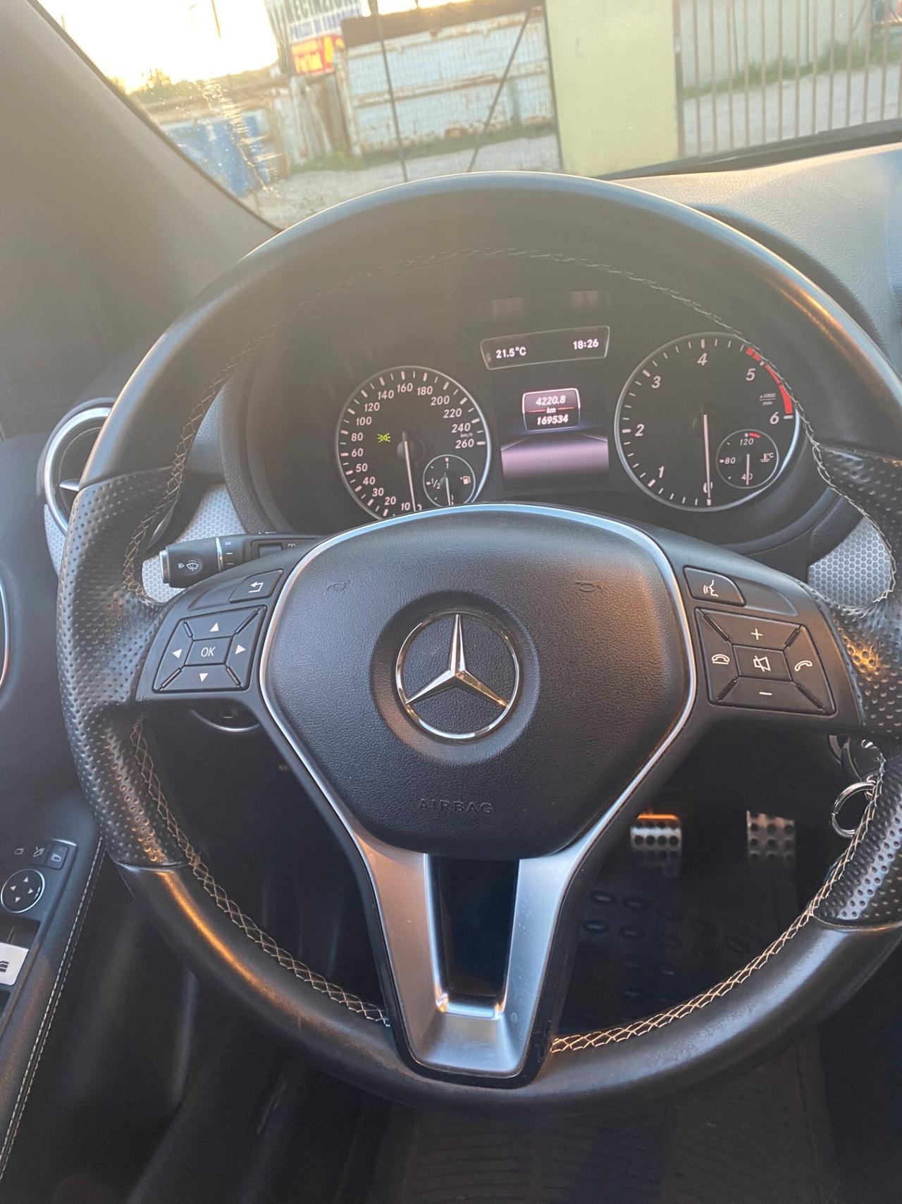 Mercedes-benz B 180 d Premium FULL OPT