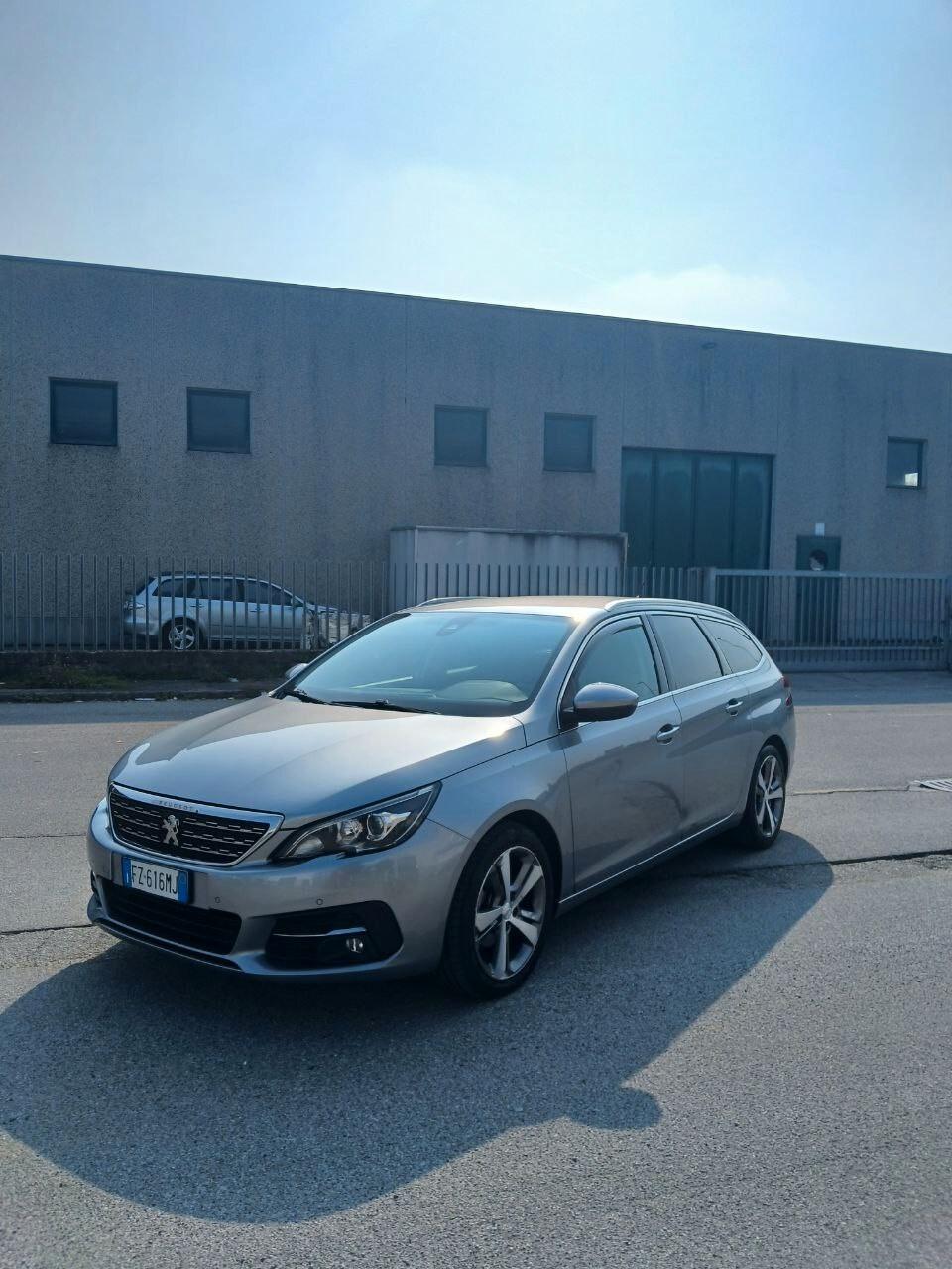 Peugeot 308 BlueHDi 130 S&S EAT8 SW Allure