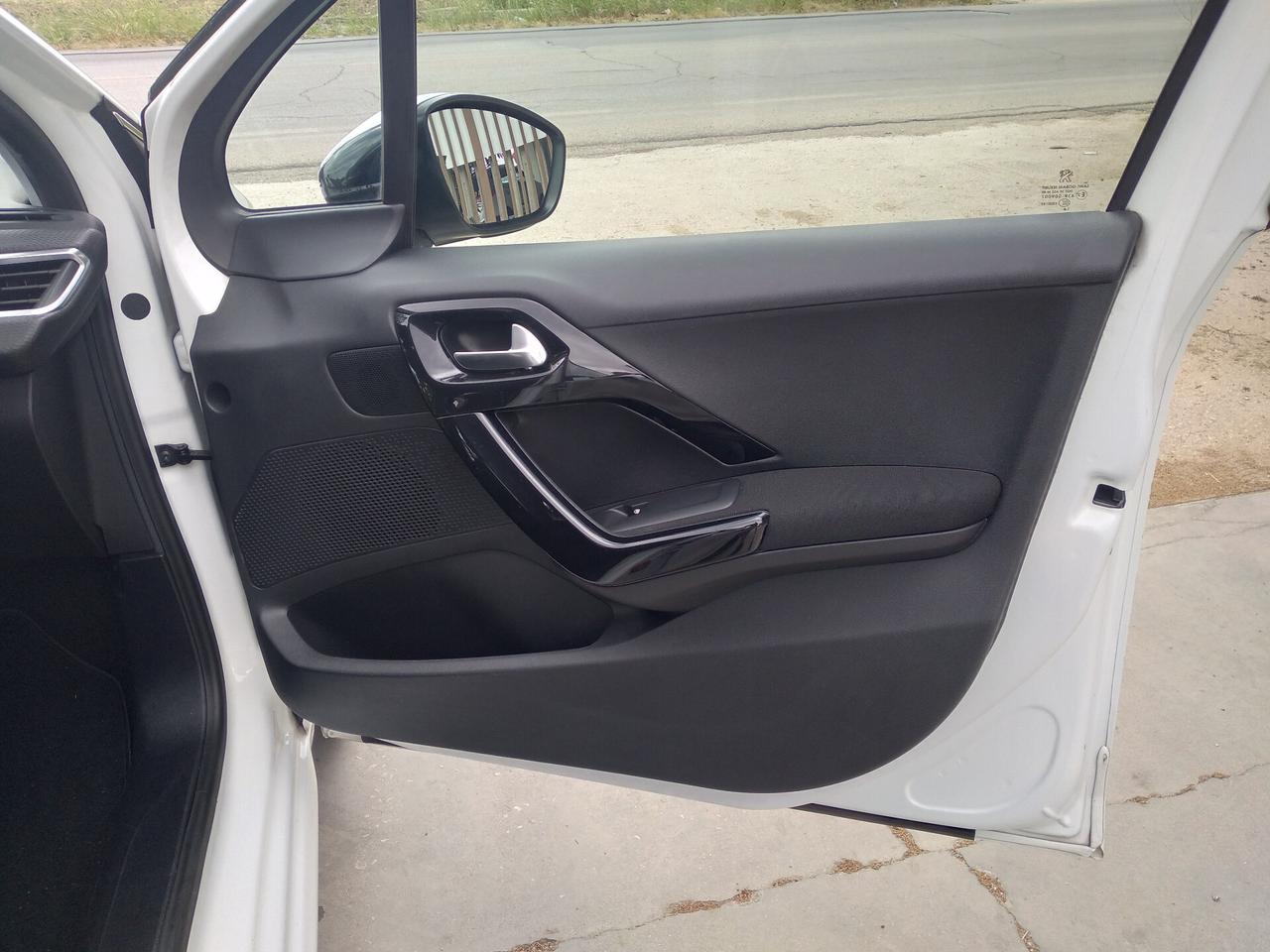 Peugeot 208 BlueHDi 75 5 porte Allure
