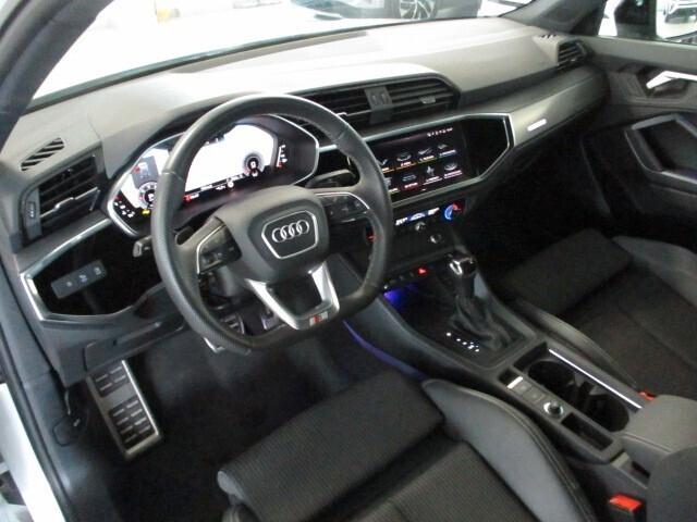 Audi Q3 SUV (35) Blackline 2.0 TDI 150CV S-Tronic