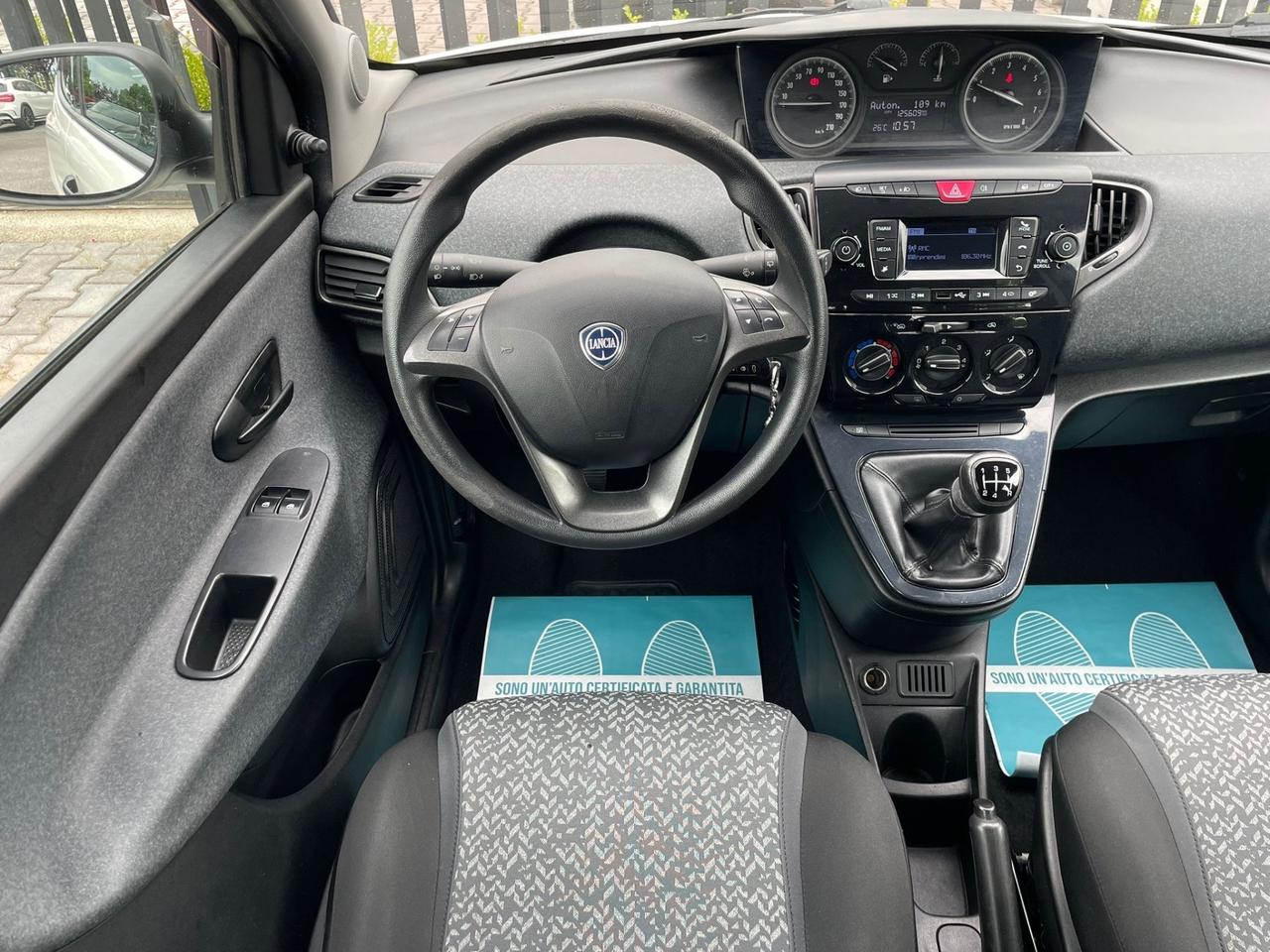 Lancia Ypsilon 1.2 69 CV 5 porte Elefantino Blu