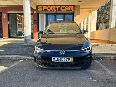 VOLKSWAGEN Golf GTD 2.0 TDI DSG TETTO 19" KAMERA