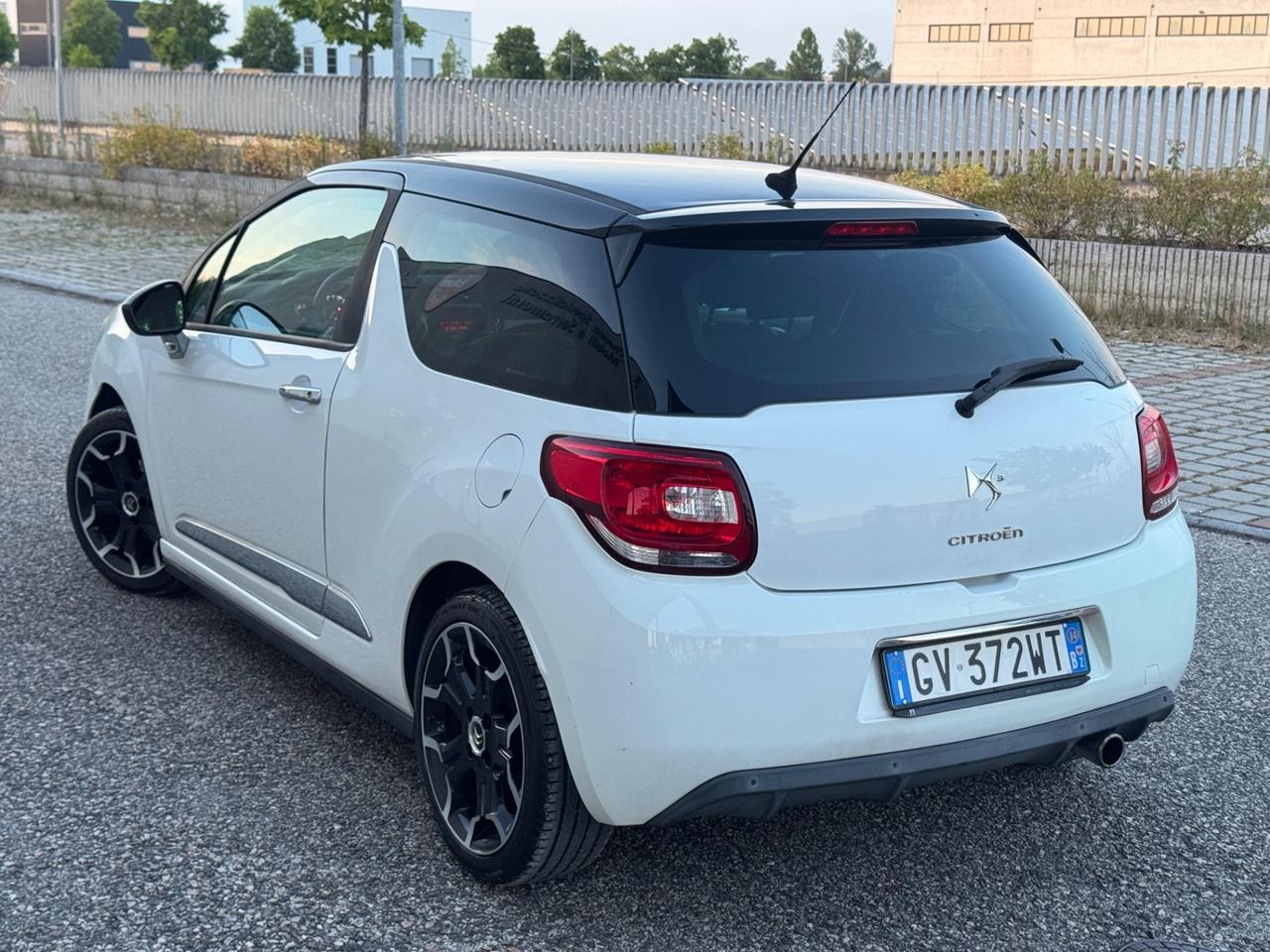 Citroen DS3 3 1.2 VTi 82cv Neopatentati