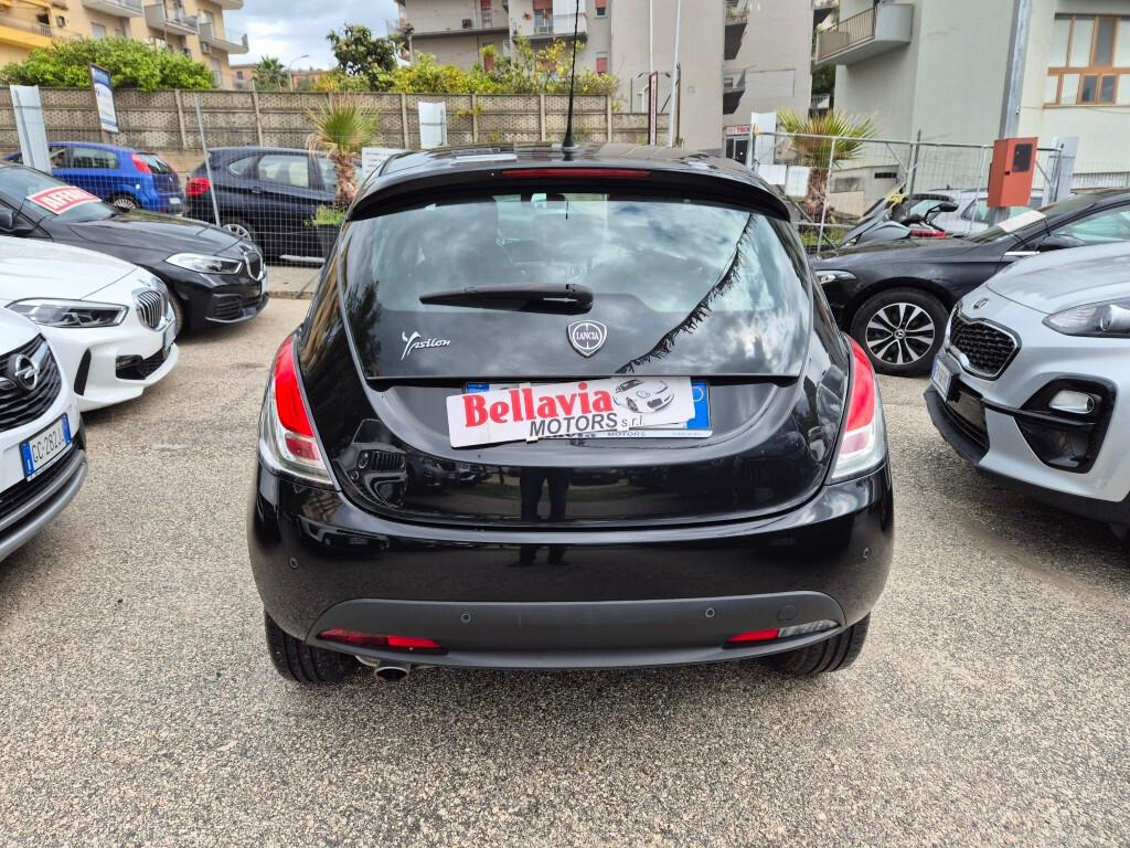 Lancia Ypsilon 1.2 69 CV GOLD UNICOPROPRI