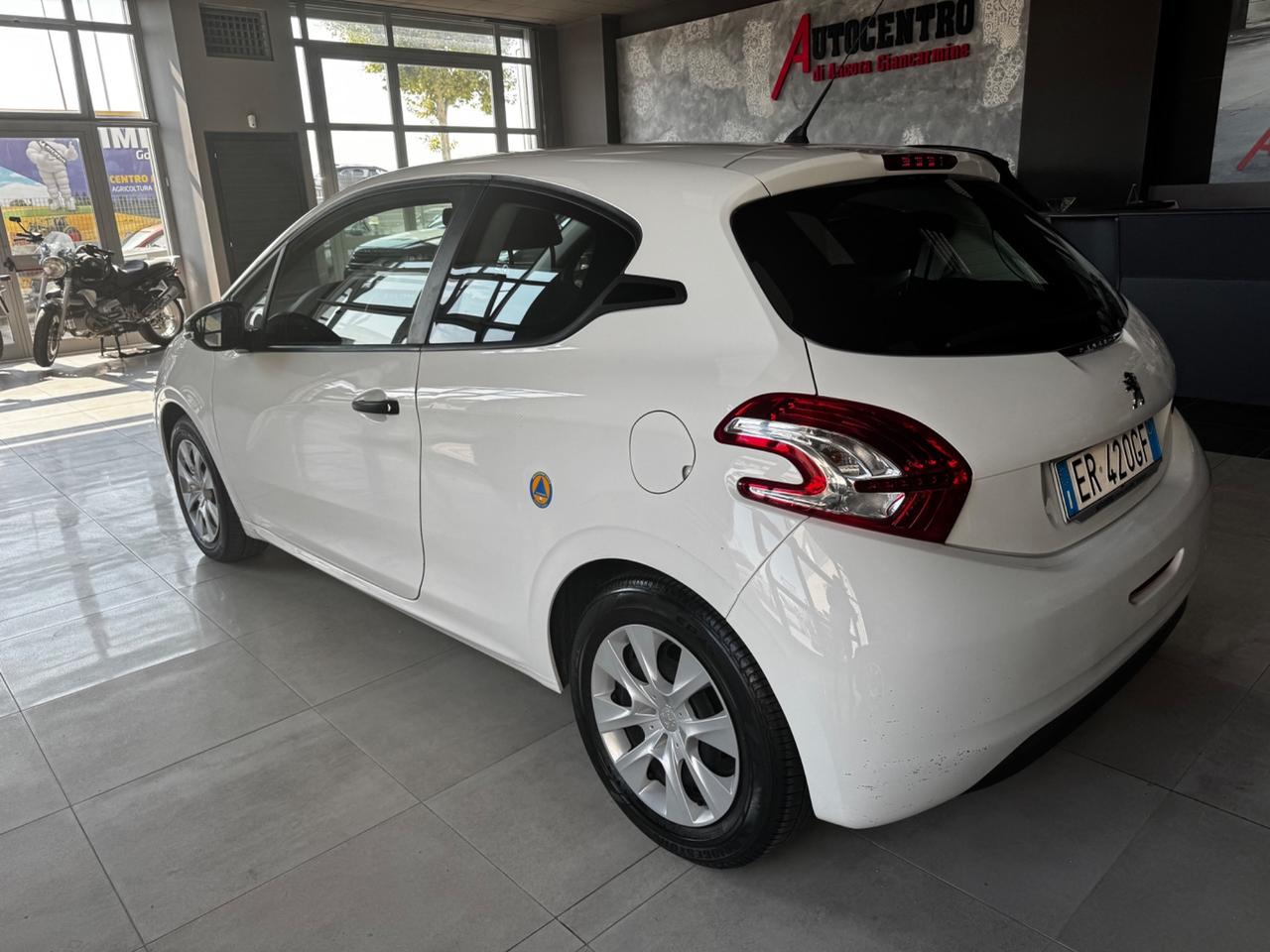 PEUGEOT 208 1.0 BENZINA 68.000KM