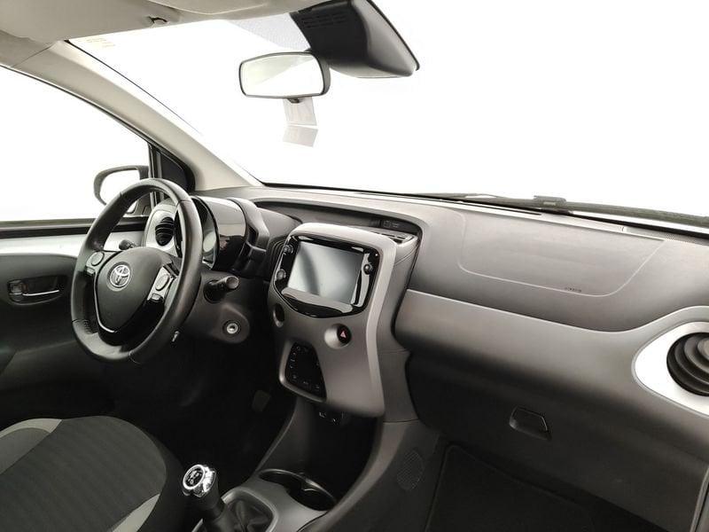 Toyota Aygo 1.0 VVT-i 72 CV 5 porte Connect X-Fun