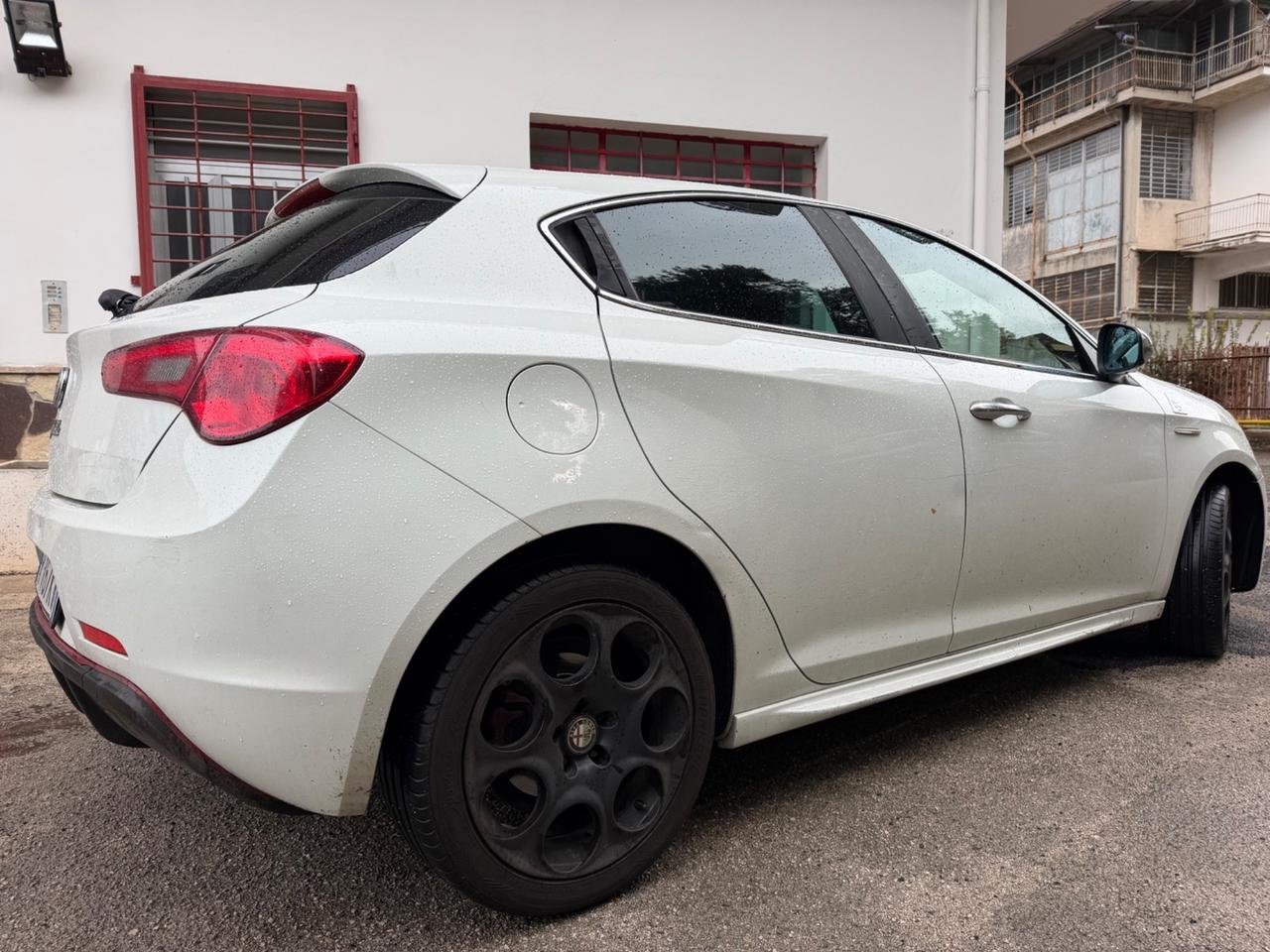Alfa Romeo Giulietta 1.6 JTDm-2 105 CV Distinctive