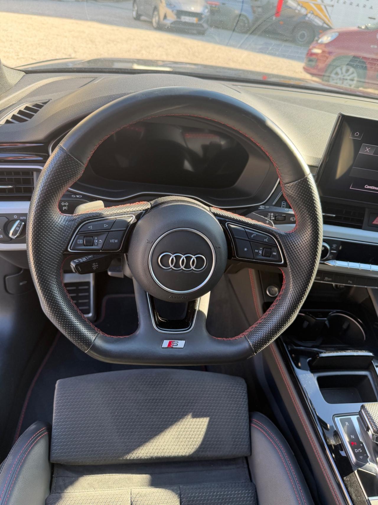 Audi A4 35 TDI/163 CV S tronic line edition
