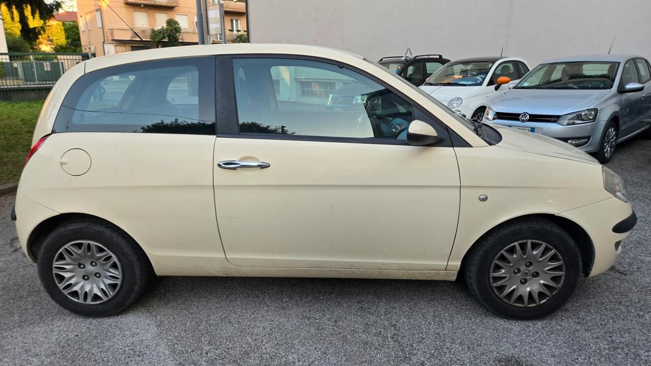 Lancia Ypsilon 1.2 Neopatentati 104600Km Euro4