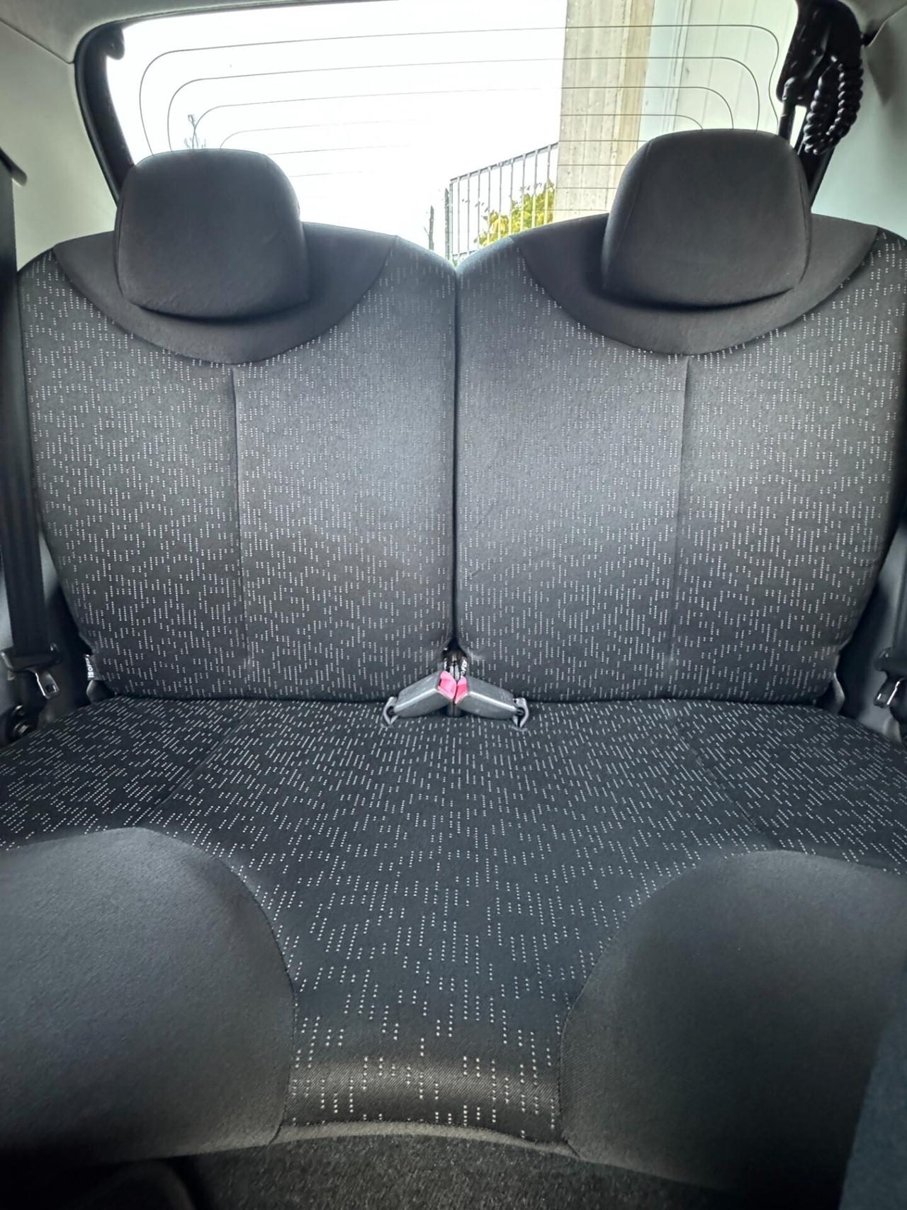 Peugeot 107 1.0 50kW 5P Benz E5 Allure