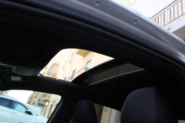 VOLKSWAGEN Taigo 1.0 TSI 115 CV R-Line-KM0 TETTO APRIBILE