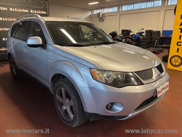 MITSUBISHI Outlander 2.2 DI-D 4WD Instyle 7p.