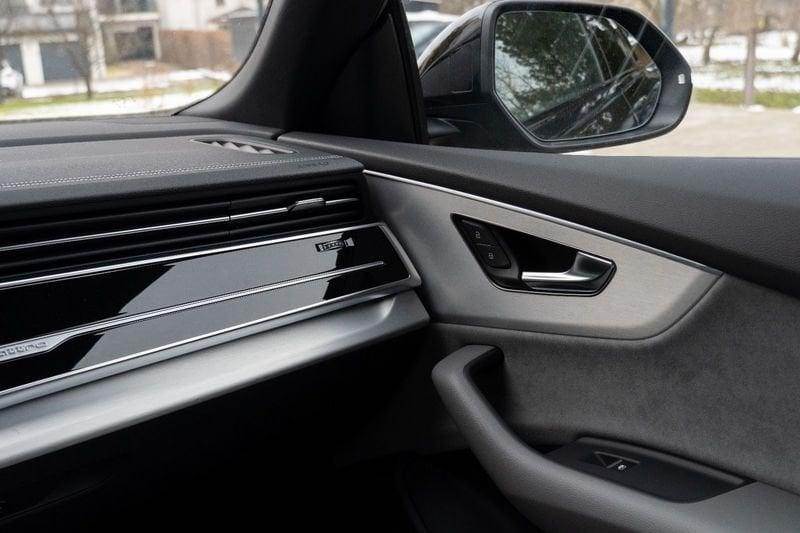 Audi Q8 50 TDI 286 CV quattro tiptronic S line Laser 22" Tetto Camera 360°