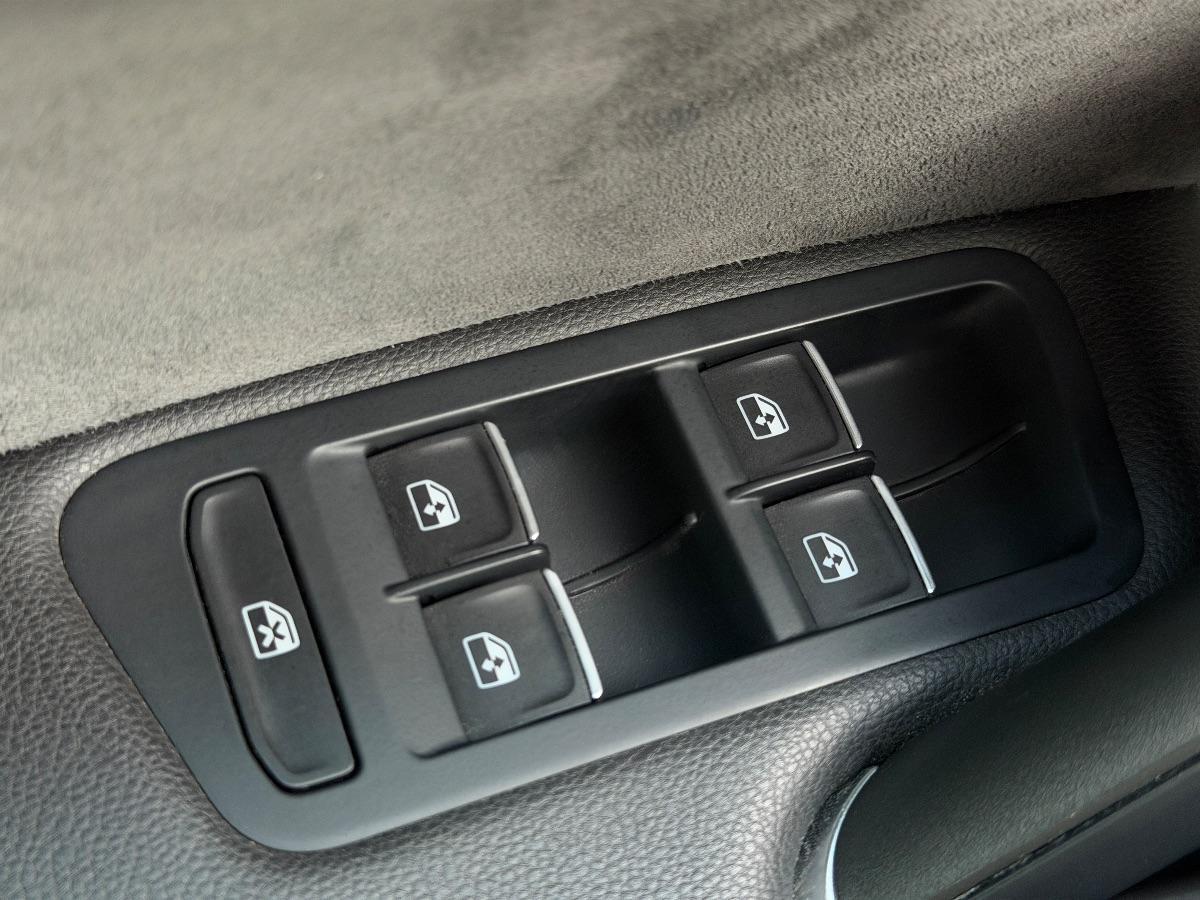 Volkswagen Golf 7.5 GTI TCR 2.0 TSI 290 CV