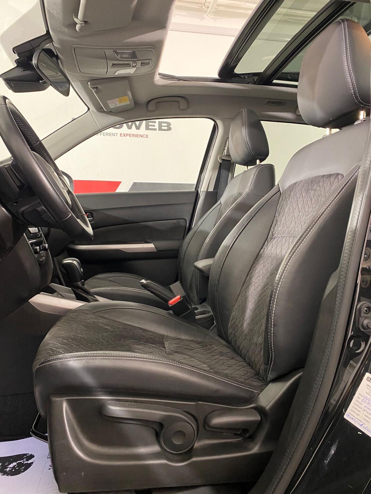 Suzuki Vitara 1.5 Hybrid A/T Starview