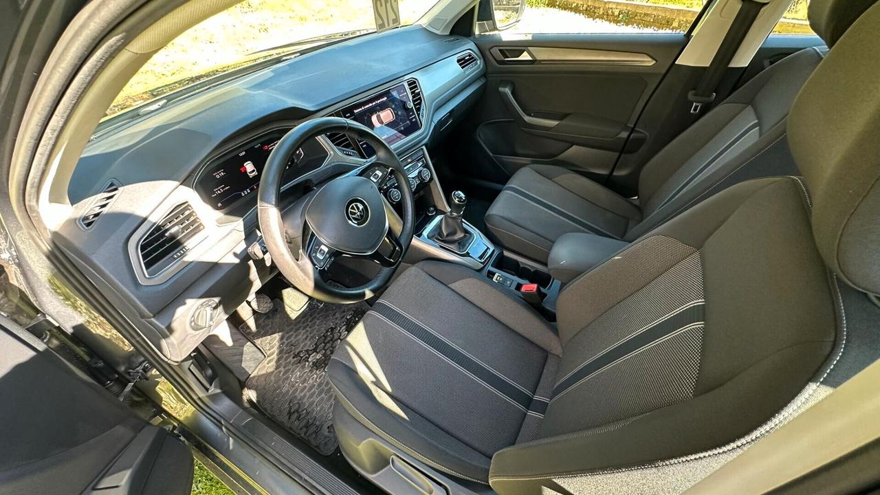 Volkswagen T-Roc 1.0 TSI Business BlueM Tech 2021 Neop LEGGI TESTO