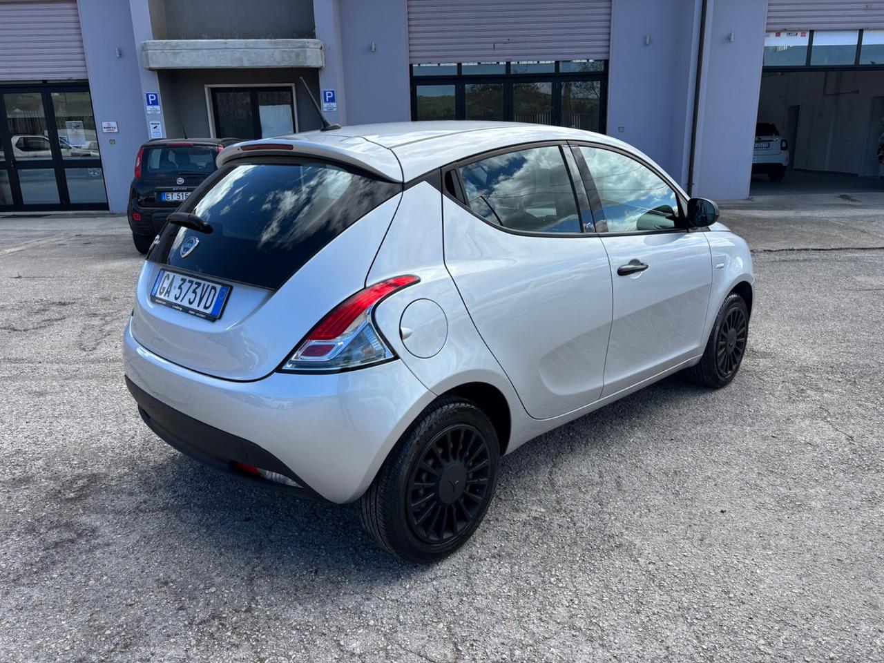 Lancia Ypsilon 1.2 69 CV 5 porte GPL Ecochic Monogram