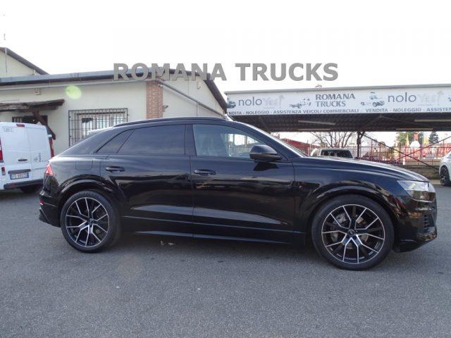 AUDI Q8 55 TFSI quattro tiptronic Sport