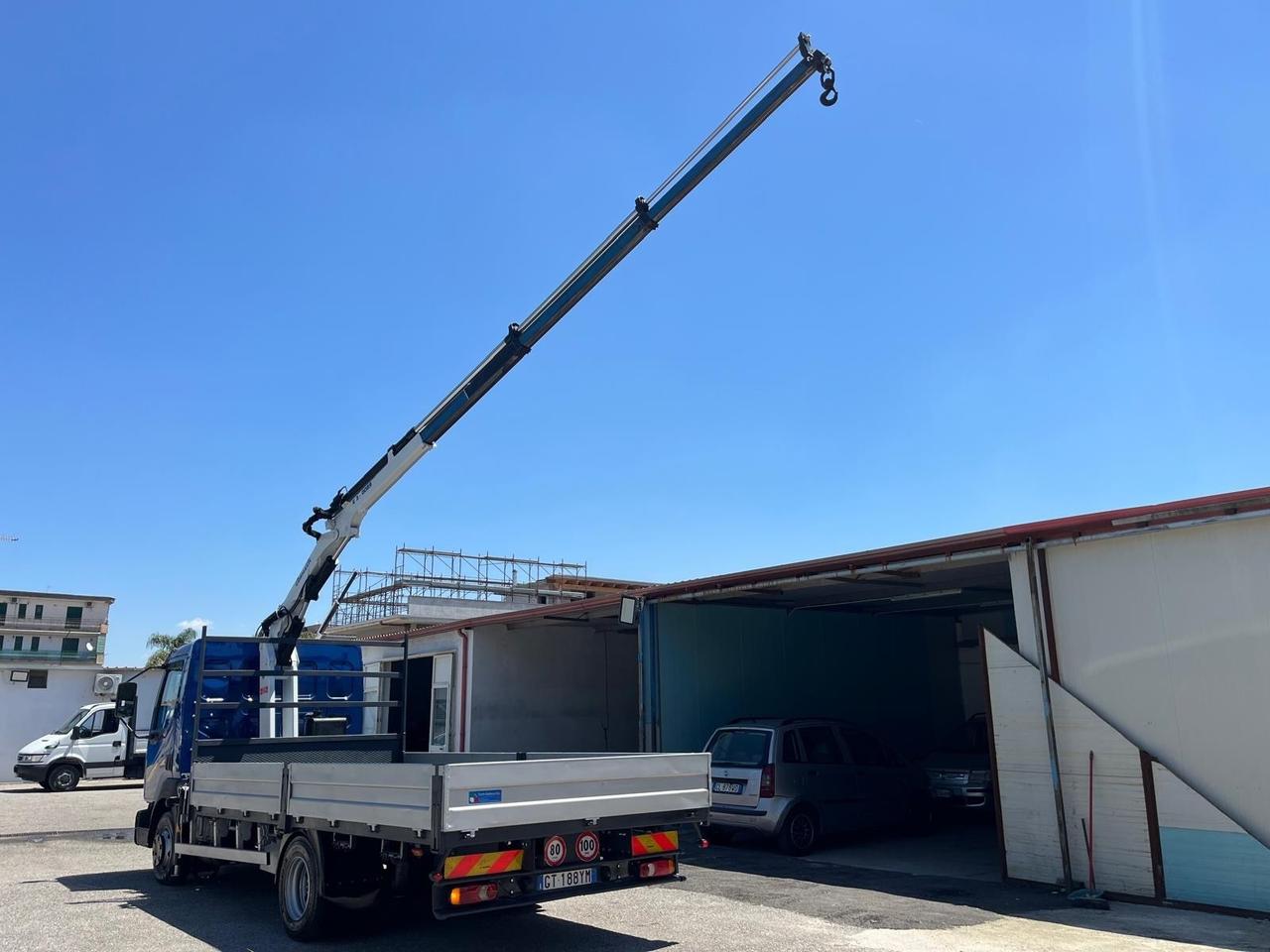 Renault midlum 100/220-6.2/214 cv-cass. Con gru -2003