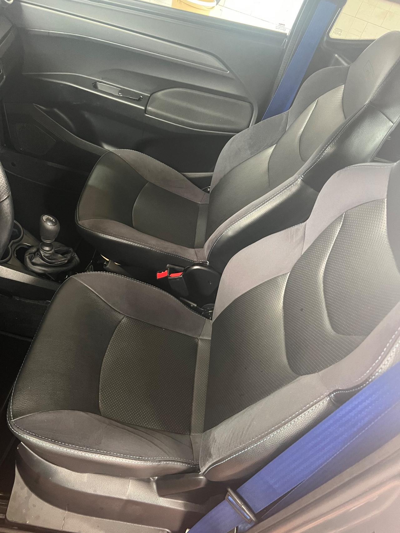 Aixam city Ambiton gto full black matt 2024 7500 km