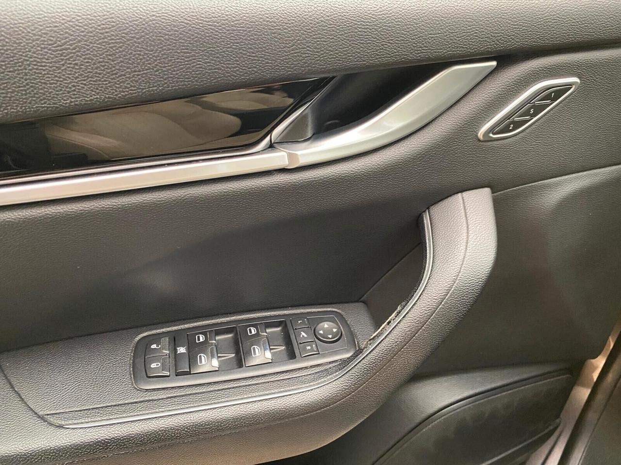 Maserati Levante V6 Diesel 275 CV AWD Granlusso