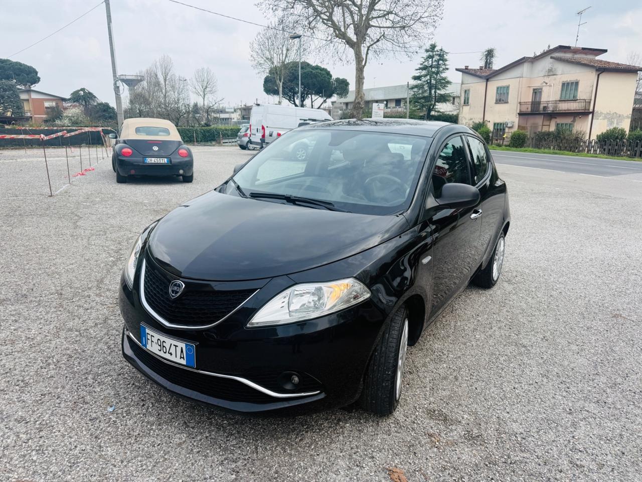 Lancia Ypsilon 1.2 69 CV 5 porte GPL Ecochic Gold