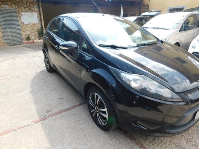 Ford Fiesta 1.4 TDCi 70CV 5 porte Titanium